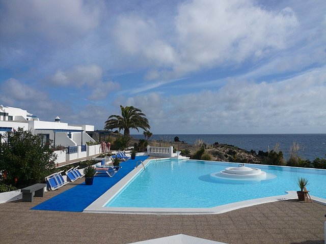 Swimming-pool