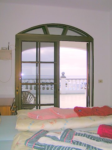 Vom Schlafzimmer...